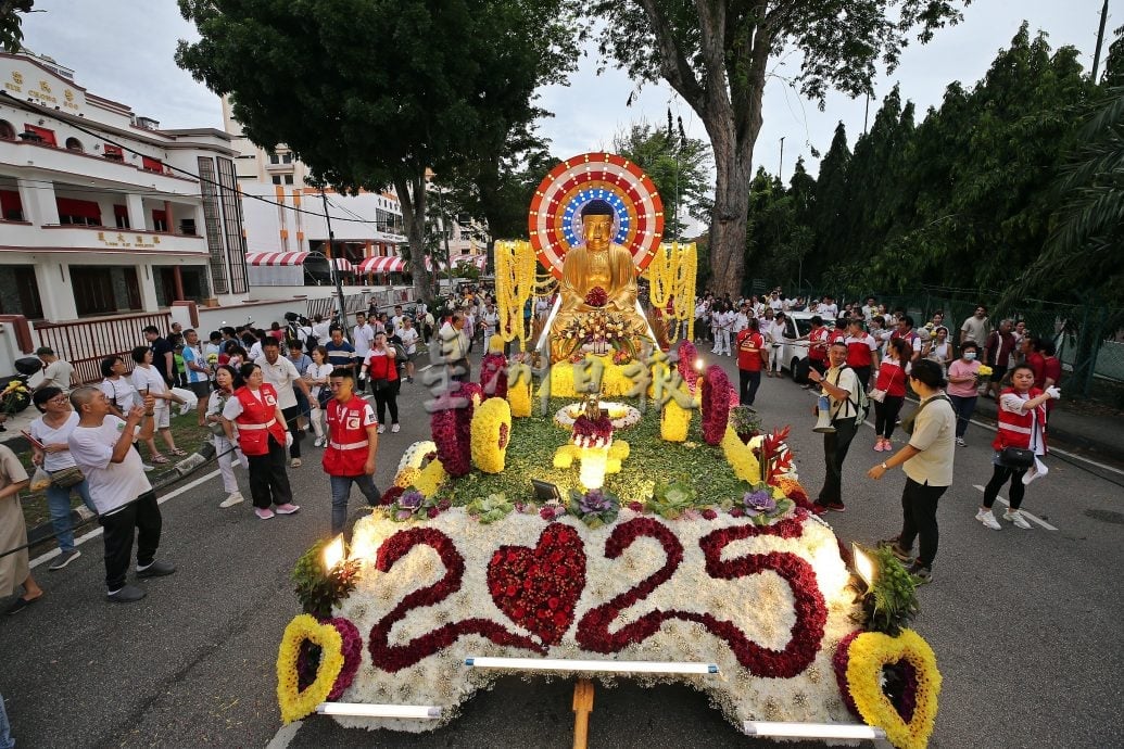 （大北马）卫塞节庆典与花车游行