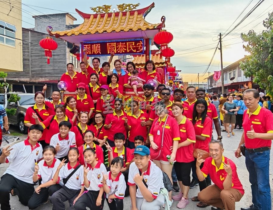 霹：未签／顺天宫及万圣坛联办巡境游行，逾千海内外善信参与
