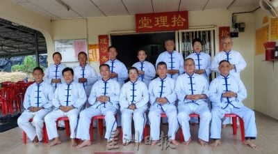 东：（已签发）文冬美律谷黄老仙师拾理堂周年庆典 捐8团体7500令吉