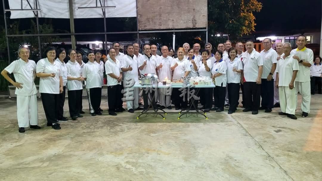 东(已签发):黄氏太极学会文德甲分会庆母亲节