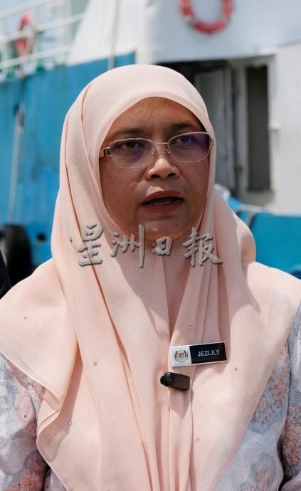 东:(已签发)内贸局起货涉及50万令吉的走私柴油案