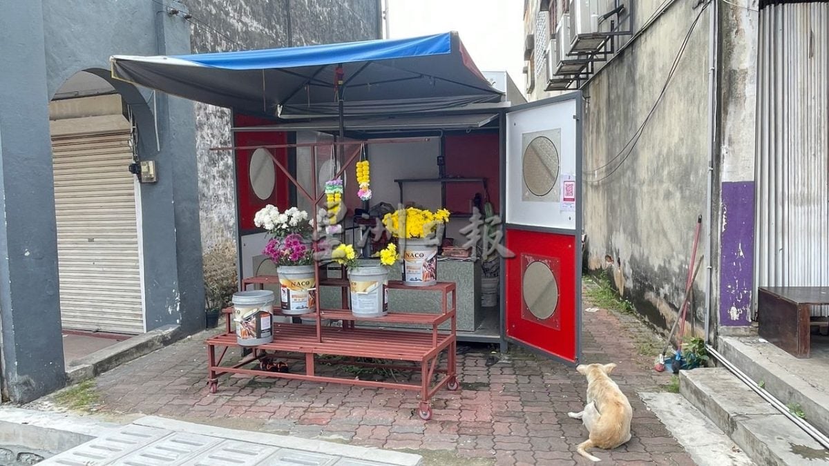 供星洲网:阿鲁古玛反驳花贩:销售亭非强制,也没保证月入3万
