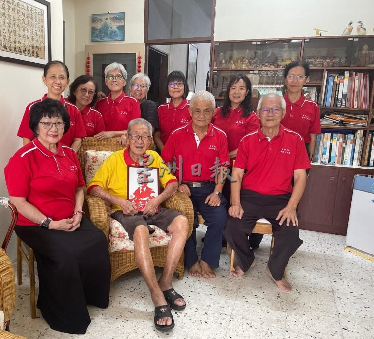 ★15/5见报  乐活频道／ 每周六练习口琴，传承吕书成音乐精神