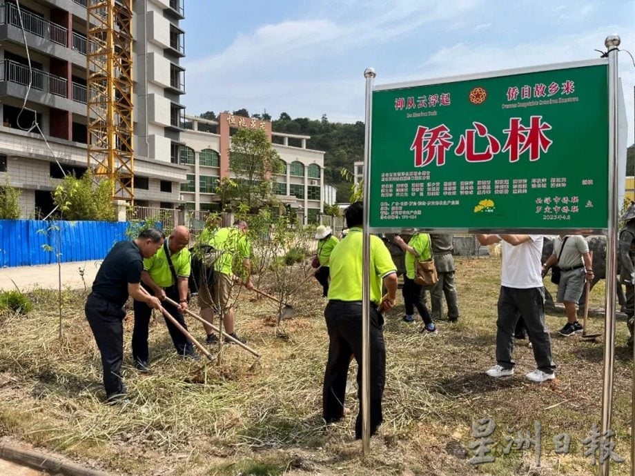 马口泷江同乡重返故里罗定,共叙乡情