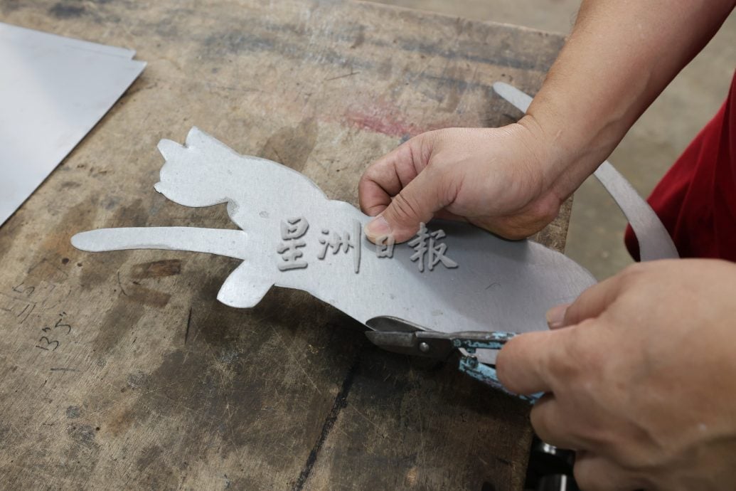 日常工作寻觅乐趣 白钢师傅匠心艺术