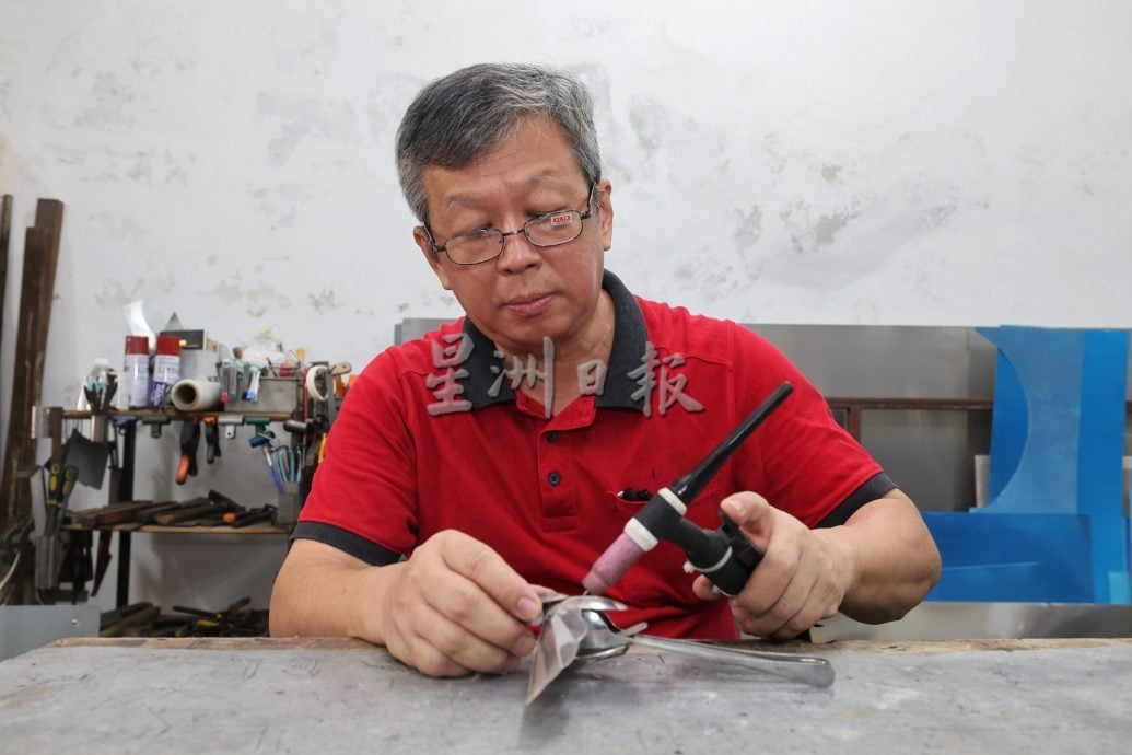 日常工作寻觅乐趣 白钢师傅匠心艺术