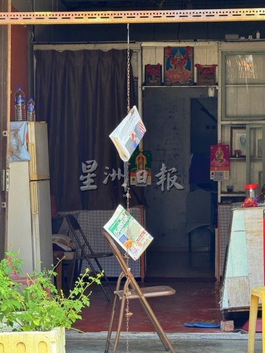 （古城封底主文）《用眼睛去旅游》：吉灵街