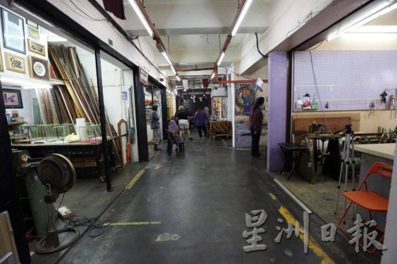 【巴刹风光／02】夜晚的巴刹，艺术的火花在这里绽放！