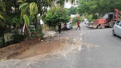 两周内第4次爆水管 富门花园350用户水供中断