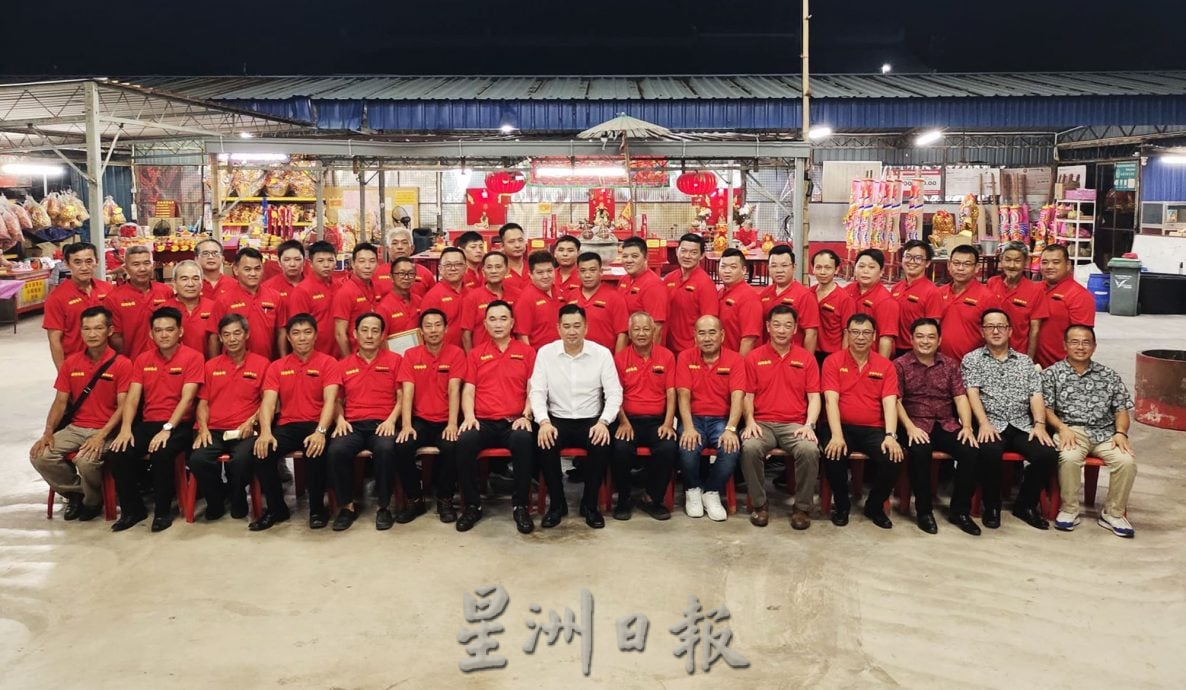 已审（大北马）西岭财神爷庙管理委员会新届理事宣誓就职