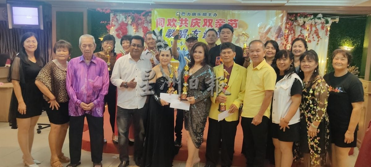东：（已签发）邹宇晖赞扬双亲节期间，通过歌唱发扬孝亲精神
