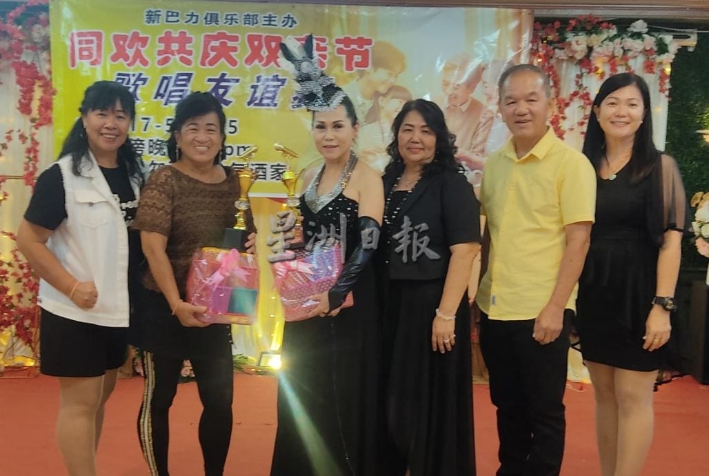 东：（已签发）邹宇晖赞扬双亲节期间，通过歌唱发扬孝亲精神