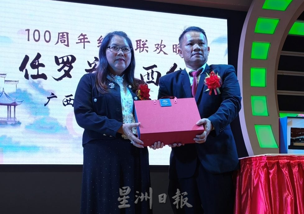 (已签发)全国:梁小琴吁政府 延长太阳能板津贴政策