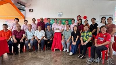 文德里华小热闹庆祝教师节 李锋年呼吁学生尊师感恩