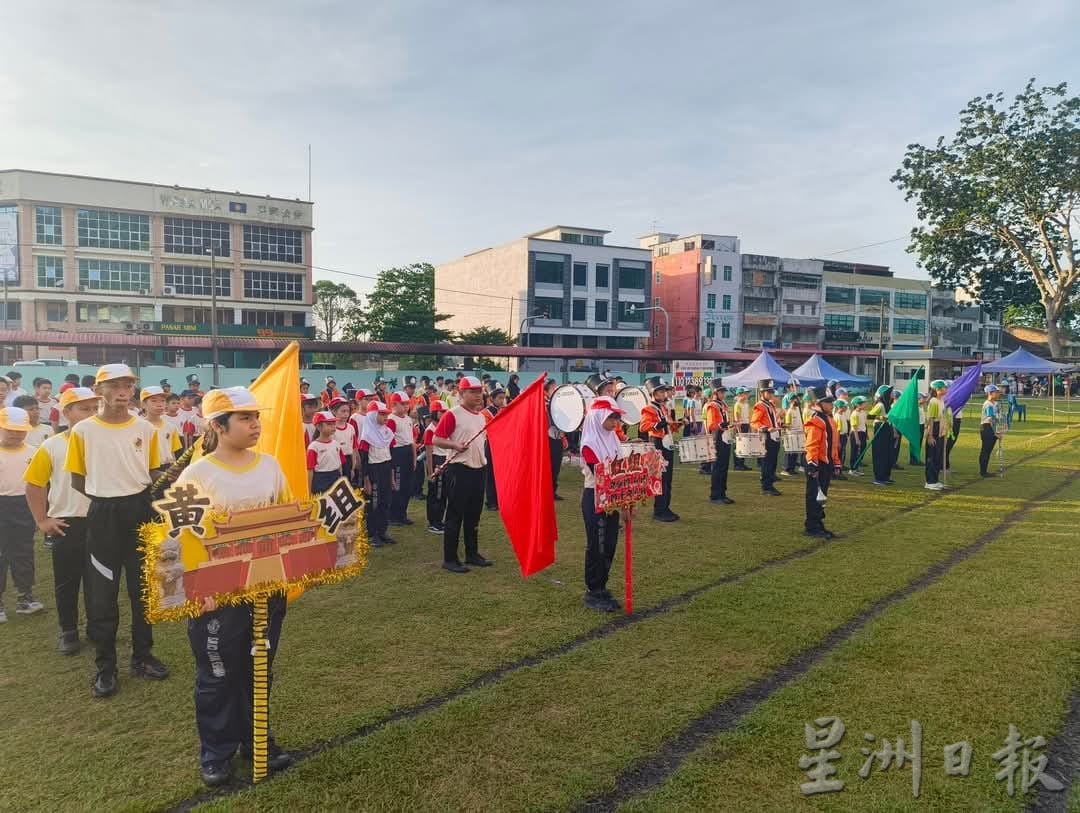 东(已签发):甘马挽挽华小学常年运动会圆满落幕
