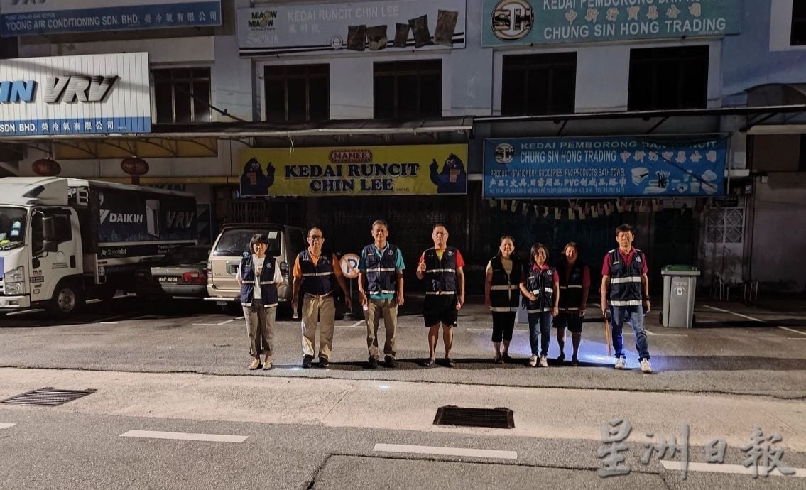 林木街志愿巡逻队15年成为打更人 为民守护治安