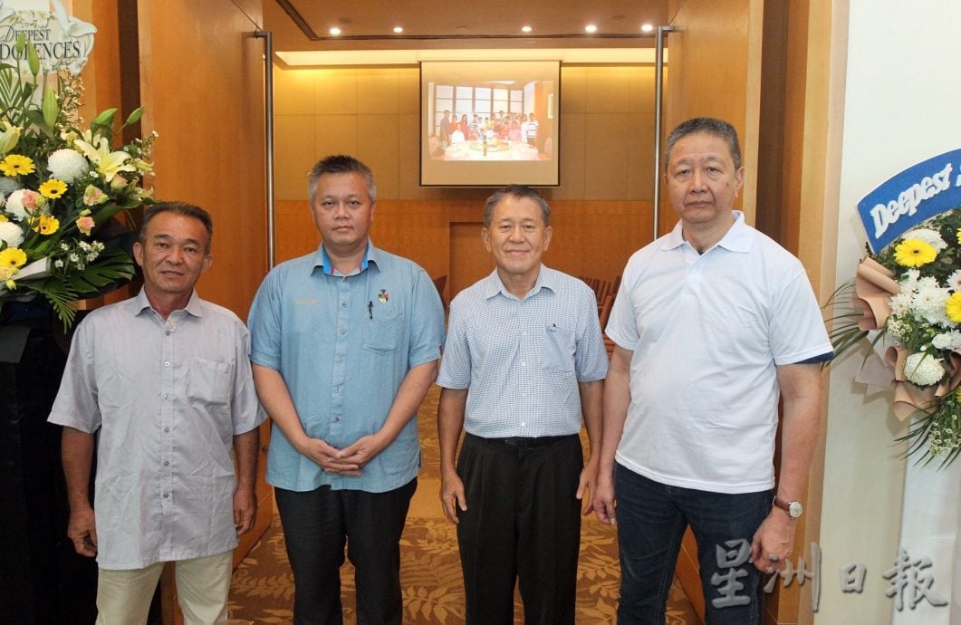 邓章钦父亲逝世