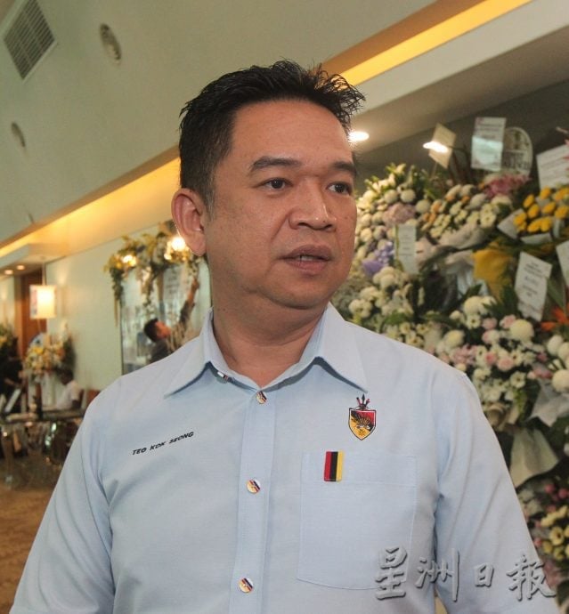 邓章钦父亲逝世