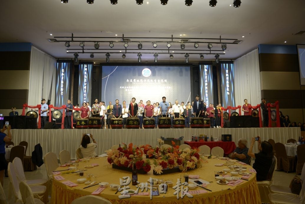 供星洲网/波德申德教会紫德阁53周年慈善晚宴 誓言继续向低收入群家庭提供援助