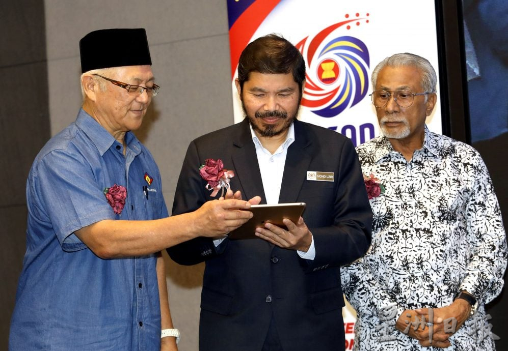 统计局：今年内推出全国小贩和小商数据仪表板