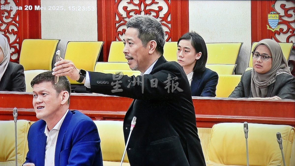 请签发/槟州议会：（大北马）尤斯尼指女子泼水节海报半裸 议会吵翻天