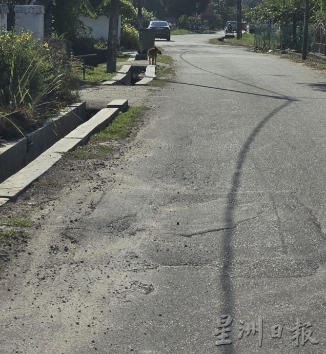 (古城第二版主文)重型罗里每天穿梭不停 影响丹绒米村民作息