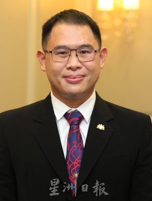 **已签发**柔:封面:特稿〡季节性流感病例上升 防疫用品疫苗充足情况可控