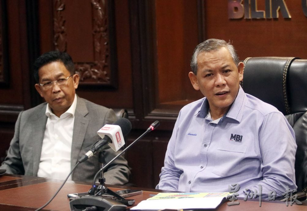 (供星洲网)全国版/森不贸然禁售电子烟;森大臣:免禁令如虚设,须先堵执法漏洞