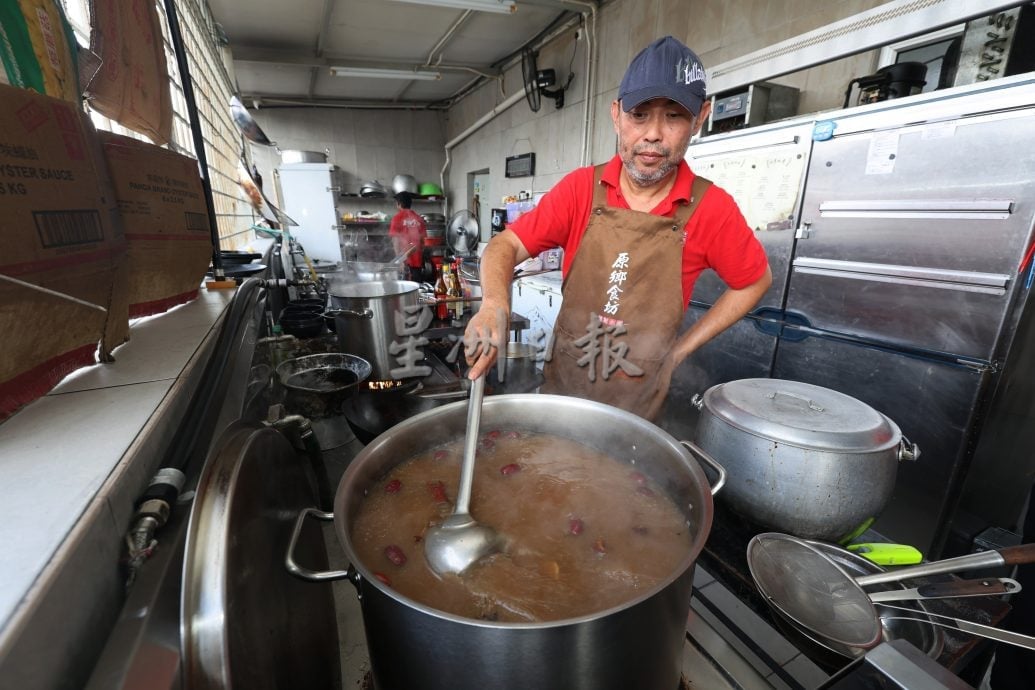 猪肉价频涨 业者怕客更少,苦撑 肉骨茶暂不调价