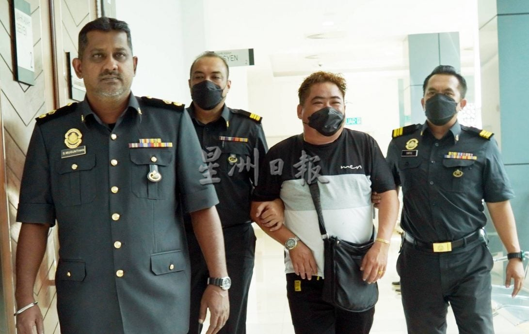 (大北马)2年前走私燃油被控不认罪,青年今改口认罪被罚1万5000