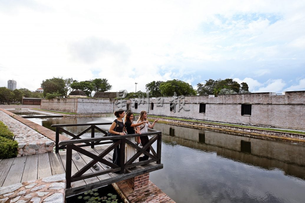 (大北马)请签发:康华丽堡护城河 7月7竣工