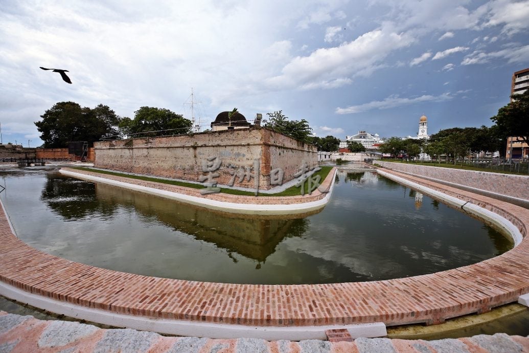 (大北马)请签发:康华丽堡护城河 7月7竣工