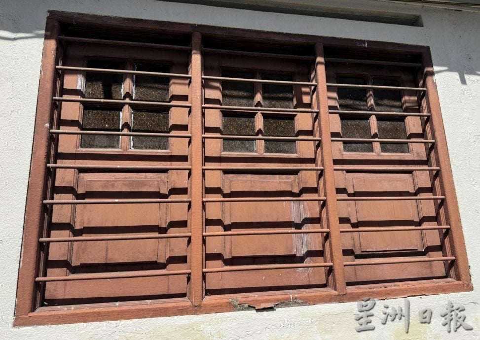 （古城封底主文）《用眼睛去旅游》：估俚街