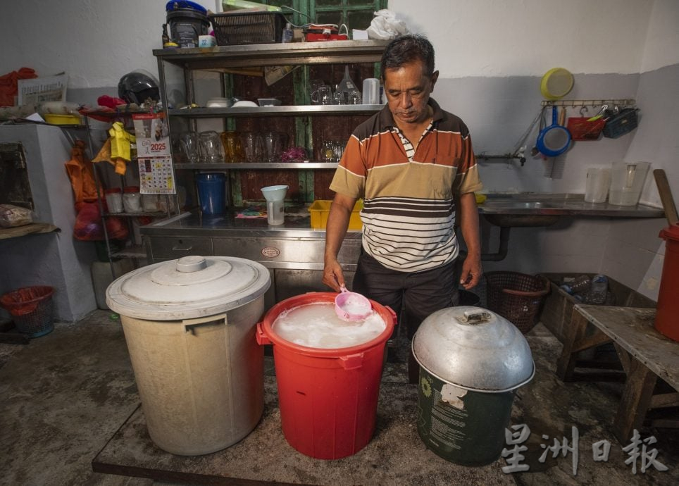  （26/5见报）星角摄／图说大马：百年椰花酒老店
