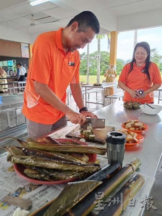 (25/5见报）星角摄/传统美食课堂 学生从动手到共餐 学习成长