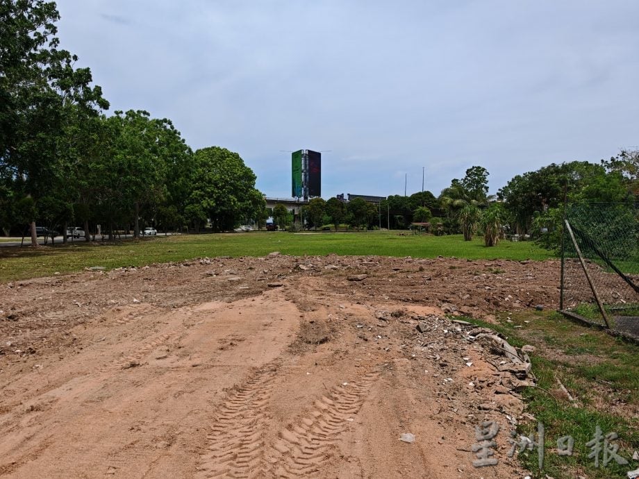 (古城版)空地成装修废料垃圾场,市议员提醒市政厅已设闭路电视抓垃圾虫