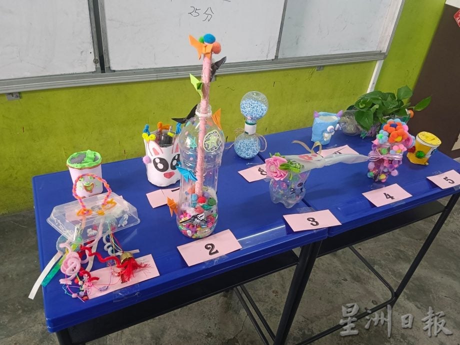 郑国霖:大人小孩都能带动 以行动影响身边人环保