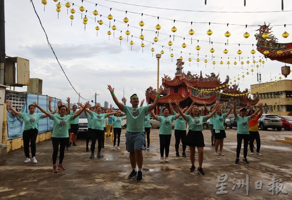 东:已签发:关丹福建会馆会长丹斯里方天兴希望政府和相关业者采取紧密配合态度,积极落实国内更系统化的养猪业