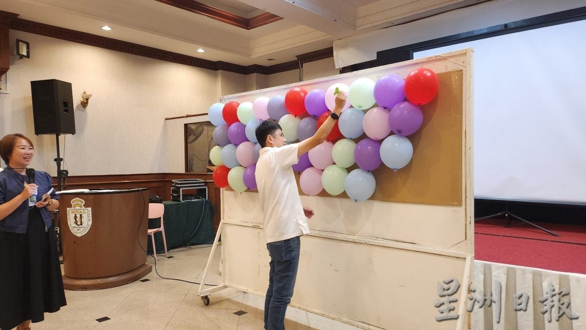 供星洲网:文丁中华小学《牛仔情‧师恩重》感恩宴 老师暂卸身份享受被宠爱