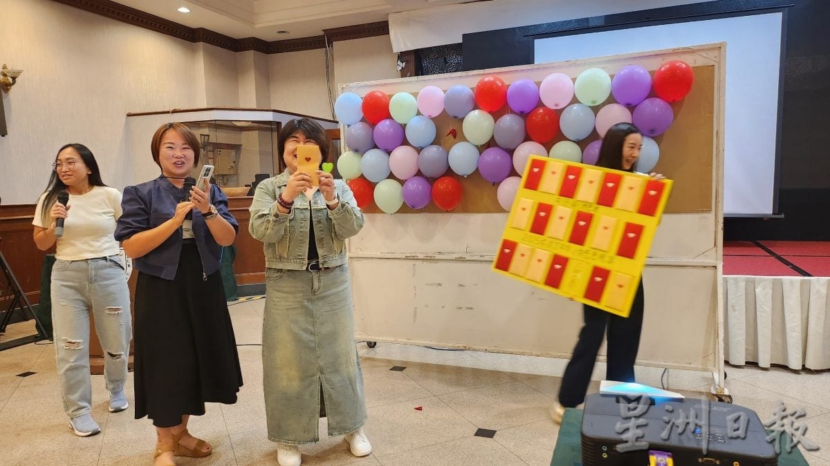 供星洲网:文丁中华小学《牛仔情‧师恩重》感恩宴 老师暂卸身份享受被宠爱