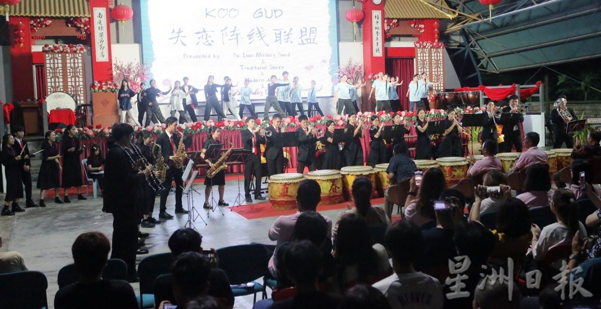 培南华中军铜乐队演奏会 《忆曲思念》奏响青春乐章