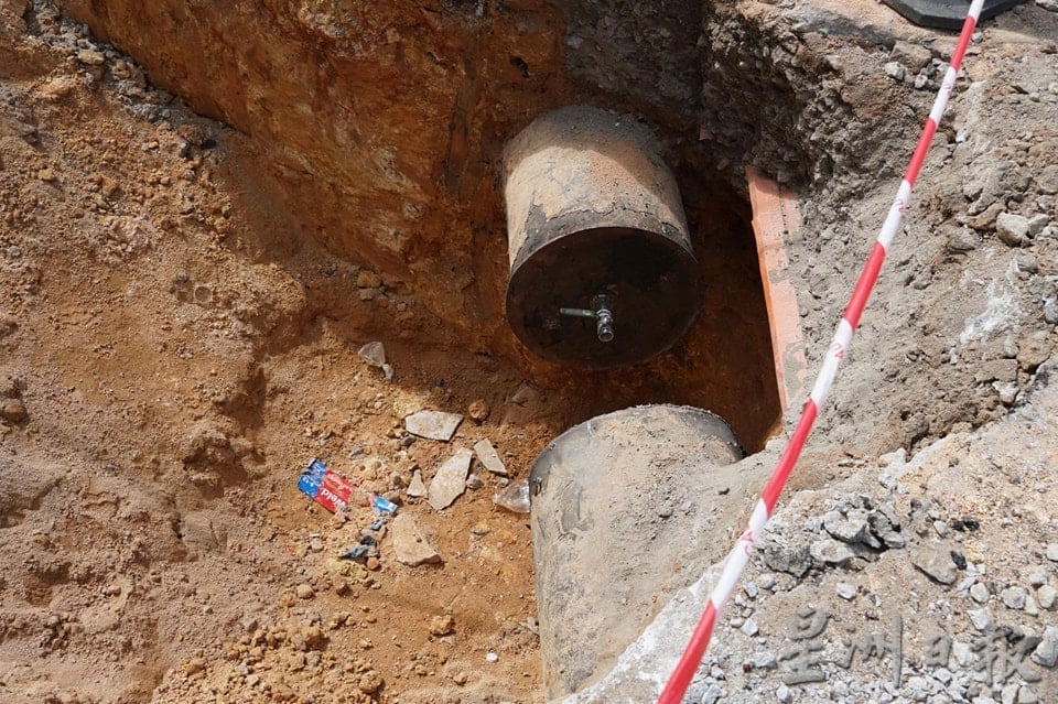 施工致滤水厂水管破裂  冷力 巴登威利1900户制水