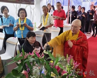 金马扬善导寺佛陀诞生庆典 开善长老：浴佛关照己心修福慧