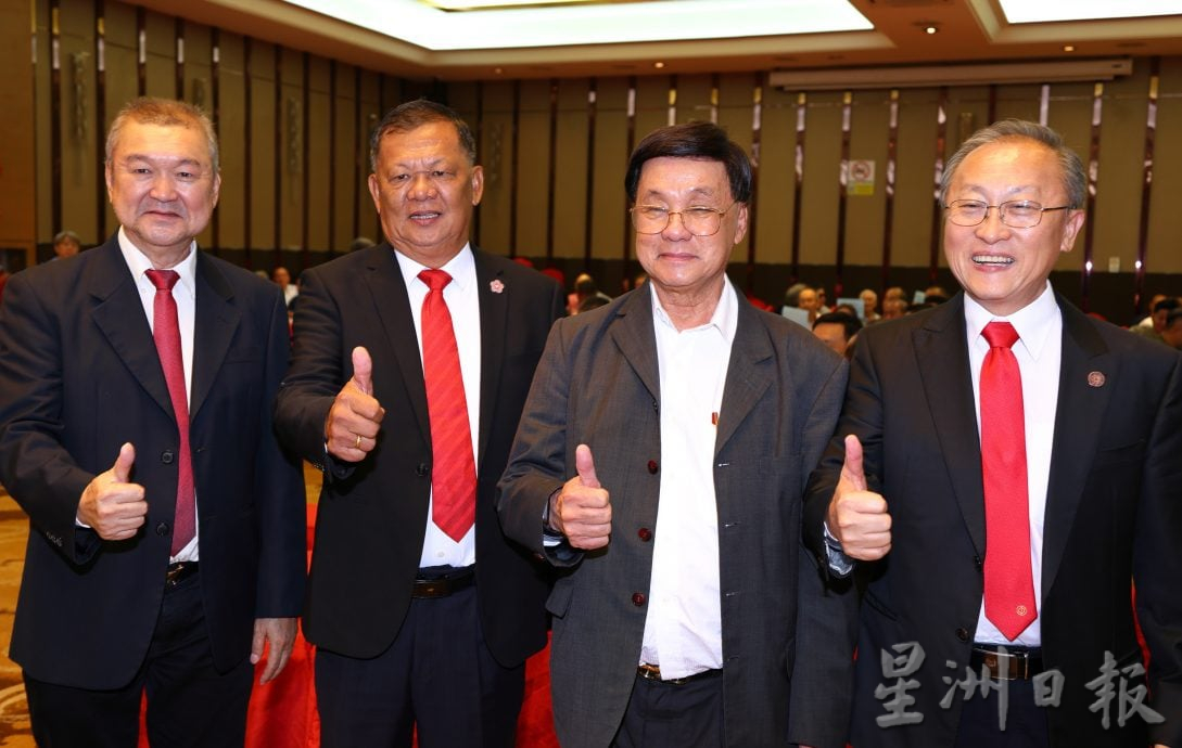 东：已签发：东：彭亨华团会员大会
