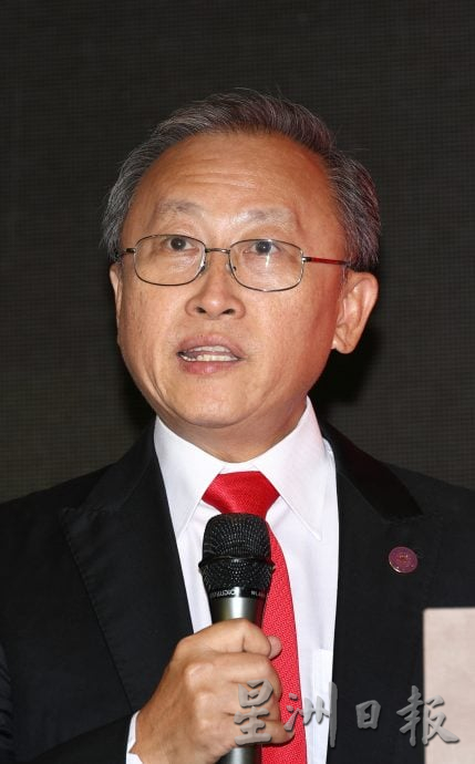 东：已签发：东：彭亨华团会员大会