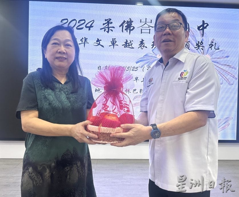 **已签发**柔：头条之一：潘碧华：大量华文老师退休，师资缺口越来越大