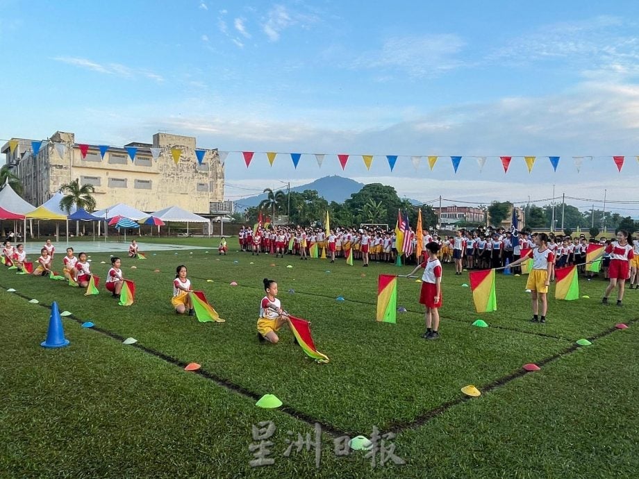 张聒翔送上2.5万大礼，助马口华小提昇基设 添活动经费