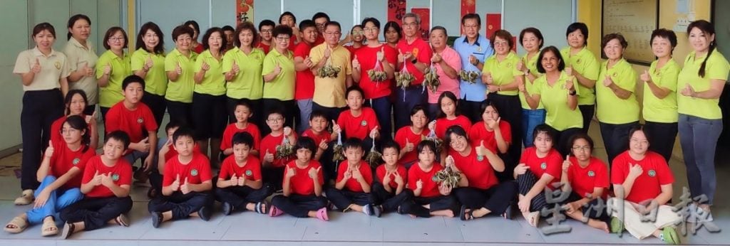 江顺进:热心人频访关爱 守护Jaz孩子成长