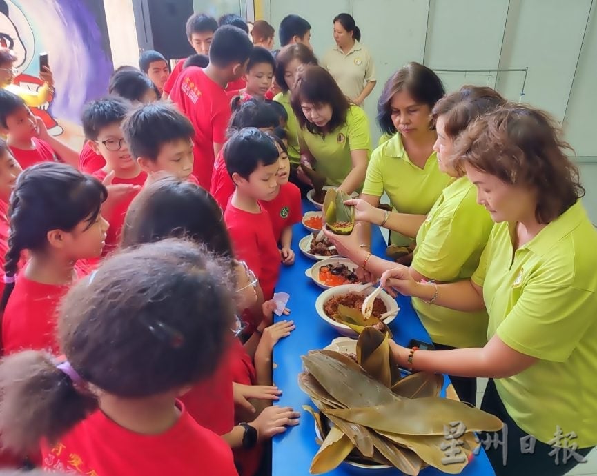 江顺进:热心人频访关爱 守护Jaz孩子成长