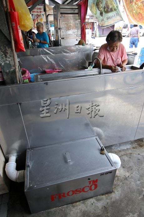 槟岛首获安装油脂分离器  亚依淡小贩中心提升工程竣工